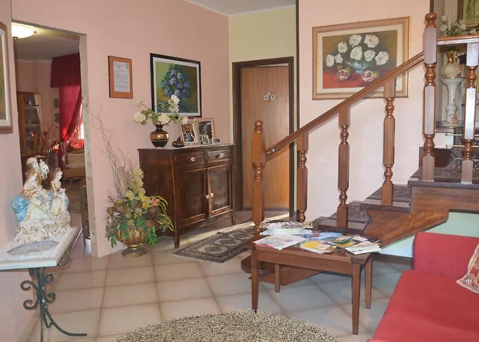 弗拉费住宿加早餐旅馆 住宿加早餐酒店 阿尔博里亚